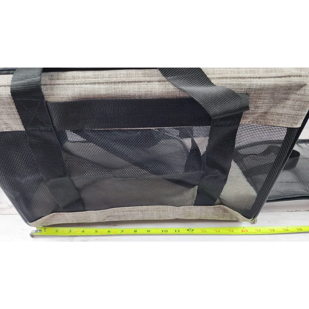Cat/Dog Portable/Foldable/Washable Faux Fur Bottom Crate, Zip Close, Handles